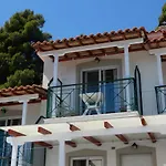 Teozenia Apartment *