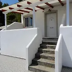 Teozenia Ахладиес