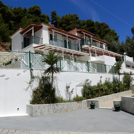 Teozenia Apartment *