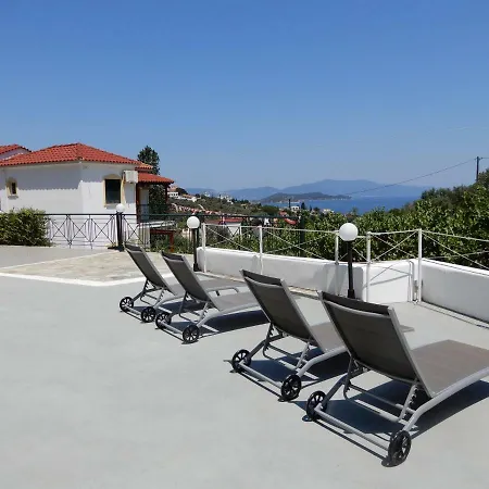 Teozenia Апартаменты Ахладиес