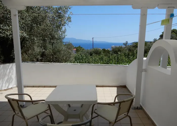 Teozenia * Achladies (Skiathos)