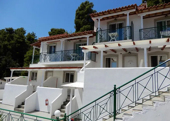 Teozenia * Achladies (Skiathos)