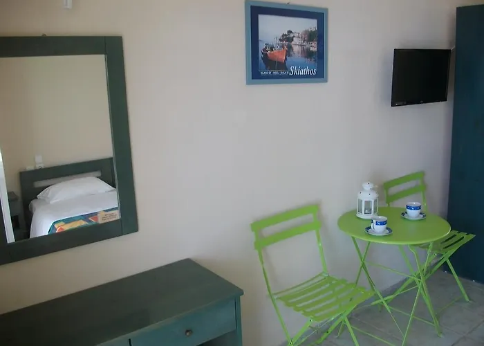 Teozenia * Achladies (Skiathos)