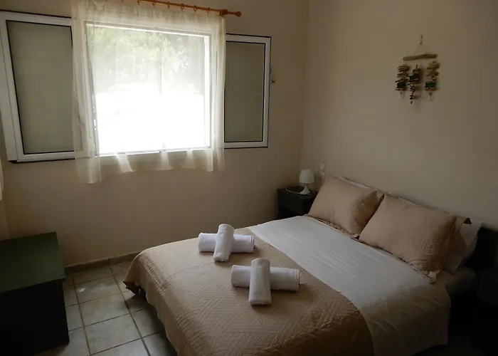 Teozenia * Achladies (Skiathos)