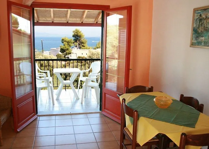 Teozenia * Achladies (Skiathos)