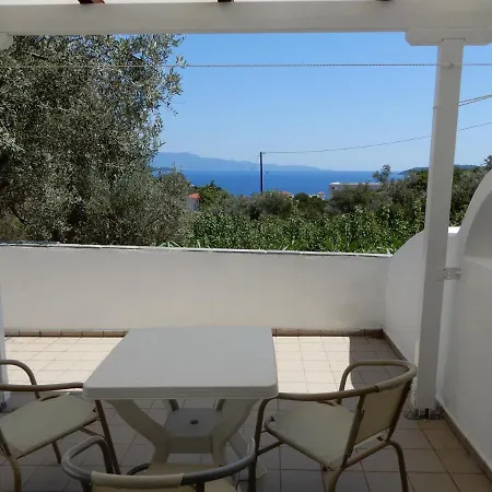 Teozenia * Achladies (Skiathos)