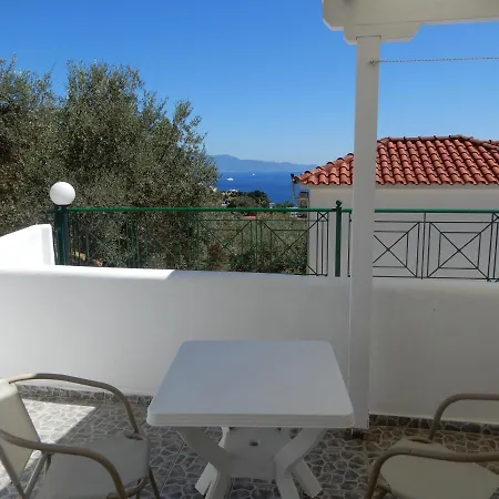 Teozenia * Achladies (Skiathos)