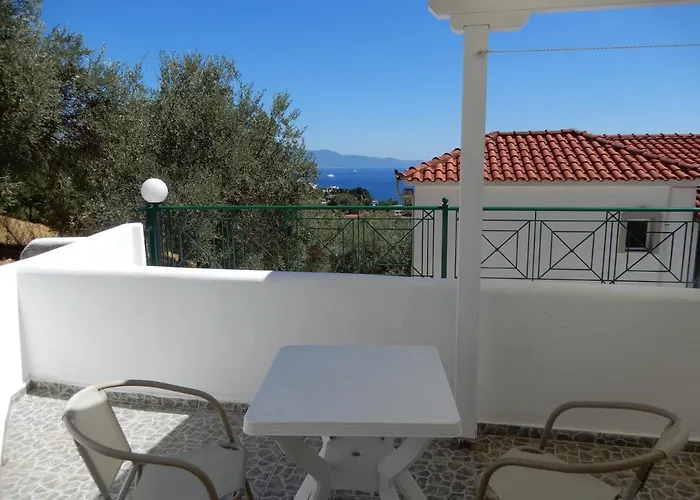 Teozenia * Achladies (Skiathos)