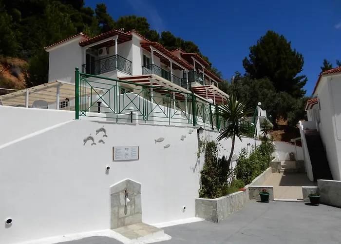 Teozenia * Achladies (Skiathos)